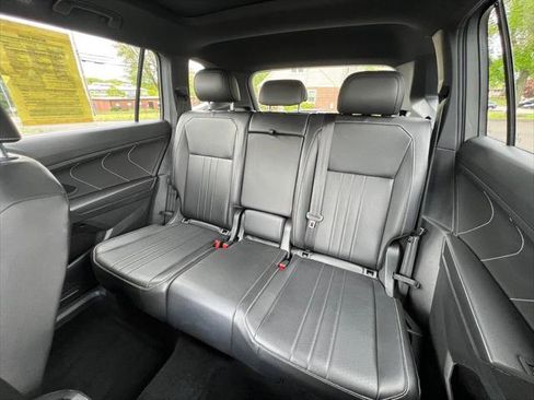 Certified 2022 Volkswagen Tiguan SE R-Line AWD/4WD image 18