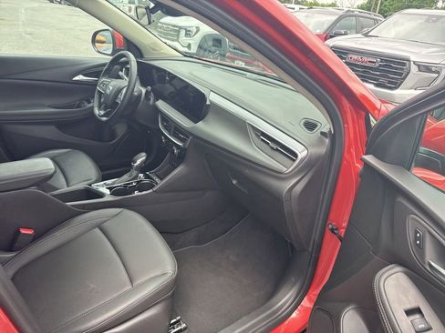 Used 2024 Buick Encore GX Sport Touring image 13