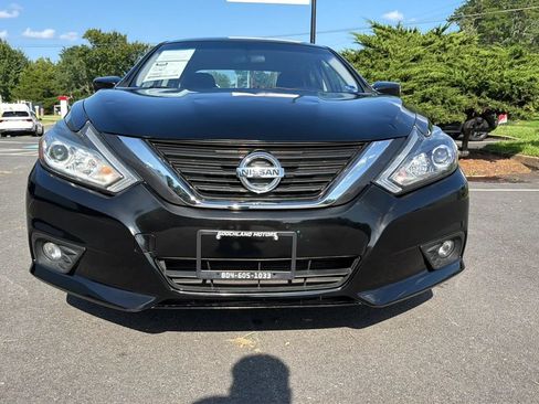 Used 2018 Nissan Altima 2.5 SR FWD image 10