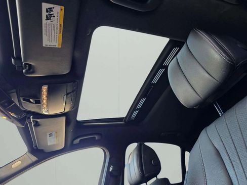 Used 2017 Mercedes-Benz E 300 image 40