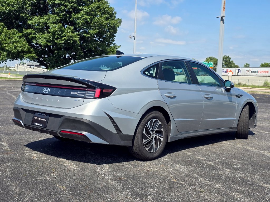 Used 2026 Hyundai Sonata Blue FWD image 14