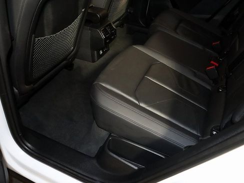 Used 2025 Audi Q3 2.0T Premium image 26