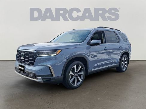 Used 2025 Honda Pilot Elite image 3