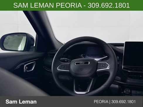 New 2026 Jeep Compass Latitude image 11