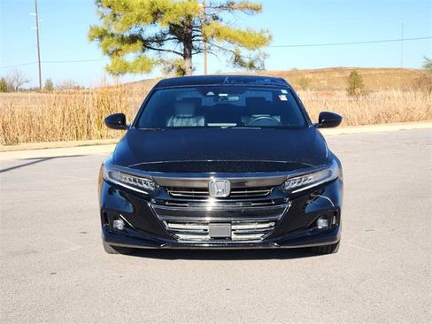 Used 2022 Honda Accord Sport image 2