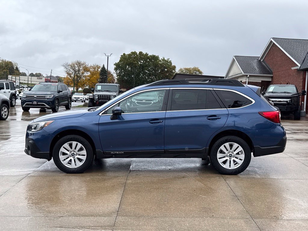 Used 2019 Subaru Outback 2.5i Premium AWD/4WD image 3