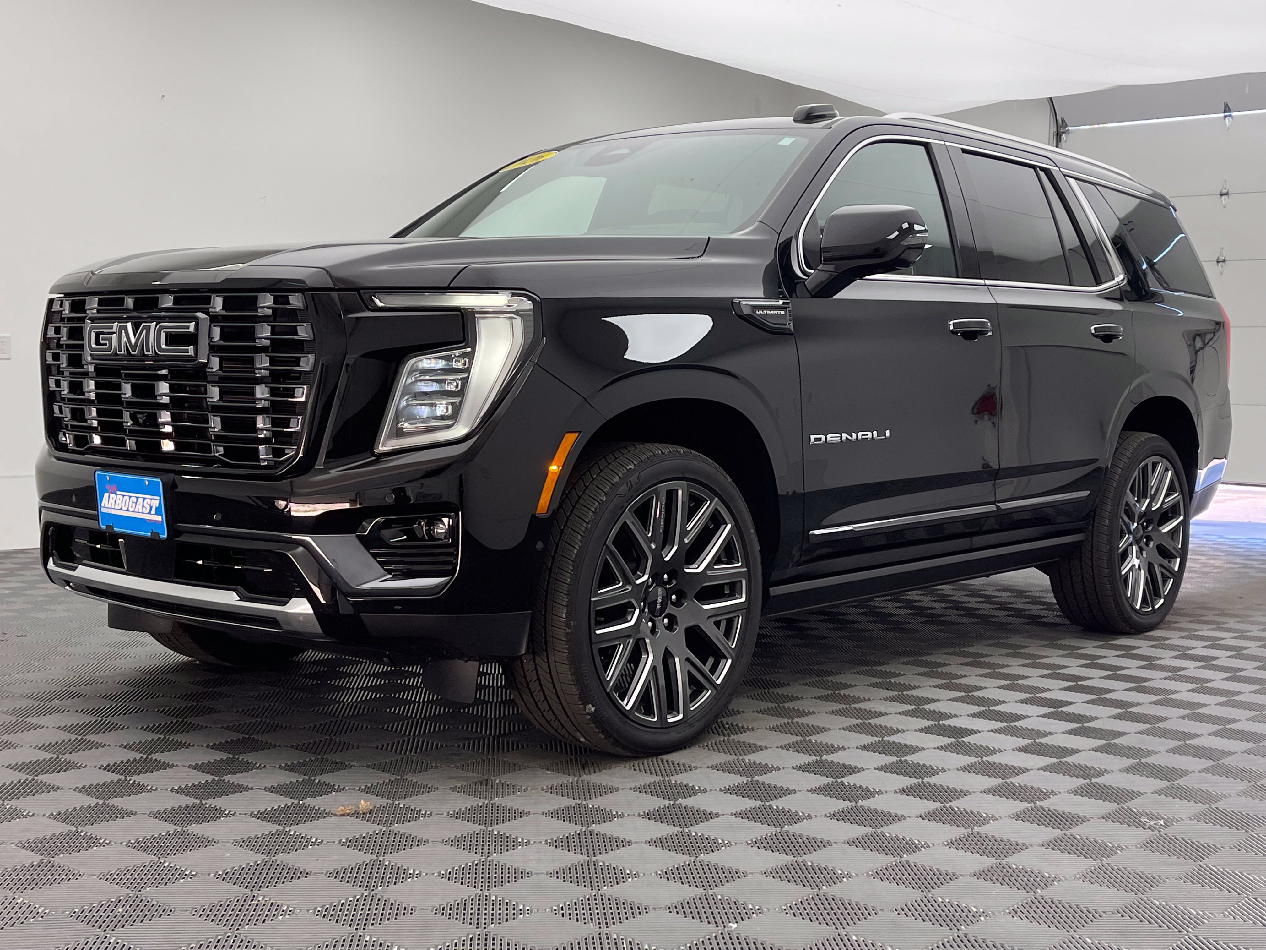 Used 2026 GMC Yukon Denali Ultimate w/ LPO, Floor Liner Package AWD/4WD image 2