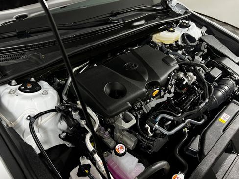 Used 2025 Toyota Camry LE FWD image 10