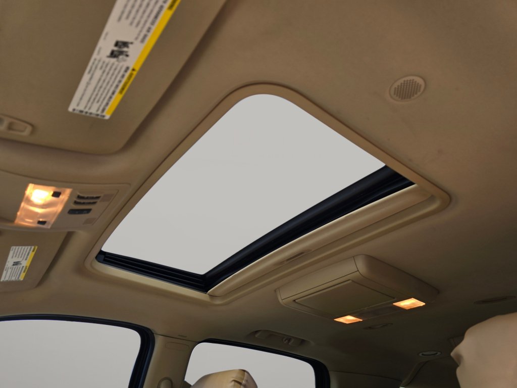 Used 2014 GMC Yukon XL SLT RWD image 7