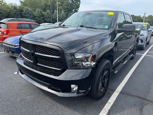 Used 2017 RAM 1500 Express w/ Black Ram 1500 Express Group AWD/4WD image 2