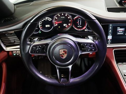 Used 2018 Porsche Panamera 4S image 5