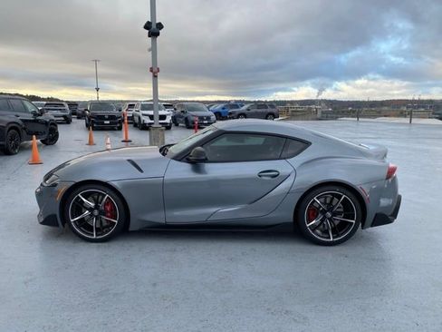 Used 2021 Toyota Supra Premium w/ Driver Assist Package image 5
