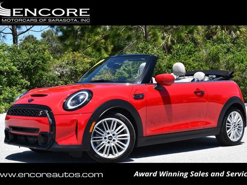 Used 2024 MINI Cooper S FWD image 1