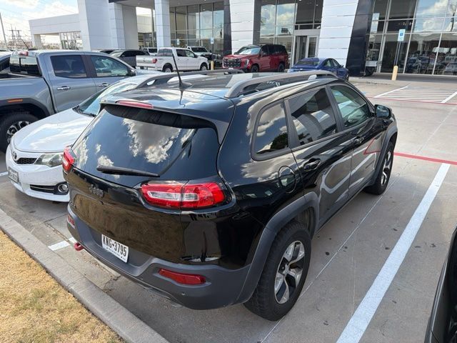 Used 2018 Jeep Cherokee Trailhawk w/ Comfort/Convenience Group AWD/4WD image 5
