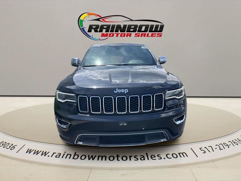 Used 2018 Jeep Grand Cherokee Limited w/ Luxury Group II AWD/4WD image 2