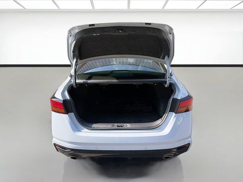 Used 2024 Nissan Altima 2.5 SR w/ SR Premium Package FWD image 27