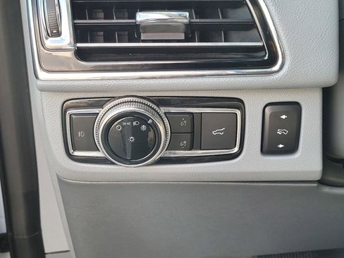 Used 2020 Lincoln Navigator Reserve image 18