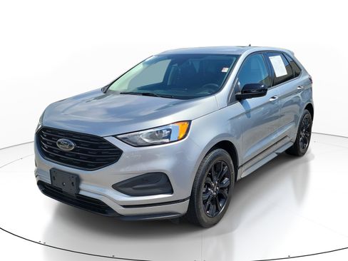 Used 2024 Ford Edge SE w/ Black Appearance Package AWD/4WD image 3