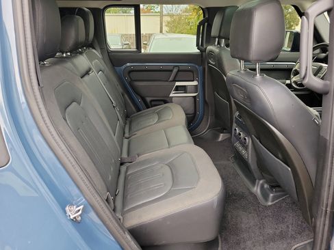 Used 2020 Land Rover Defender 110 SE image 12