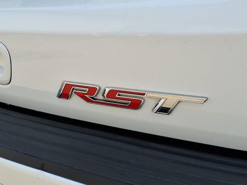 Used 2024 Chevrolet Suburban RST RWD image 25