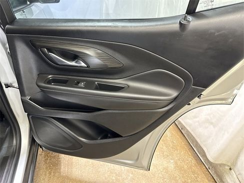 Certified 2022 GMC Terrain SLT w/ Infotainment Package II image 29