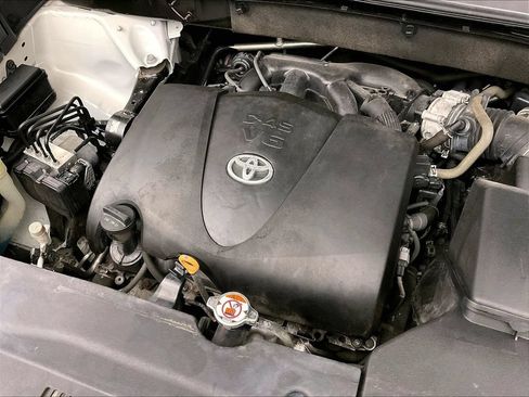 Used 2017 Toyota Highlander XLE w/ Protection Package #3 AWD/4WD image 40