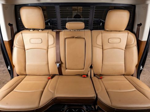 Used 2024 RAM 2500 Limited w/ Safety Group image 33