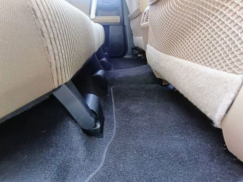 Used 2013 Toyota 4Runner SR5 image 40