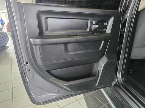 Used 2018 RAM 1500 Express w/ Express Value Package image 10