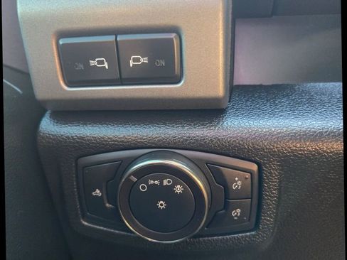 Used 2018 Ford F150 Raptor w/ Equipment Group 802A Luxury image 26