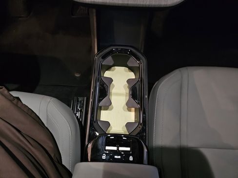 Used 2025 Volvo EX30 Ultra image 26