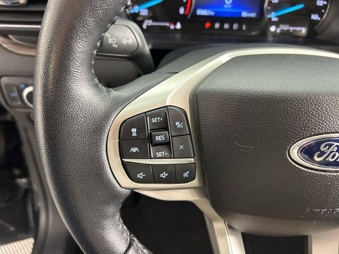 Used 2023 Ford Explorer Limited image 14