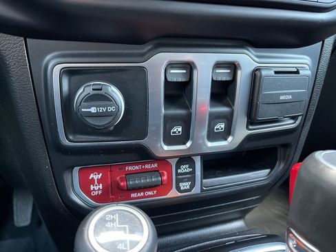 Used 2022 Jeep Wrangler Rubicon image 14