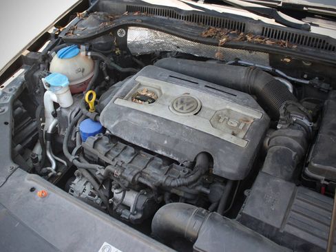 Used 2012 Volkswagen Jetta GLI Autobahn FWD image 52