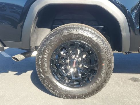 New 2026 GMC Canyon Elevation w/ Convenience Package image 5