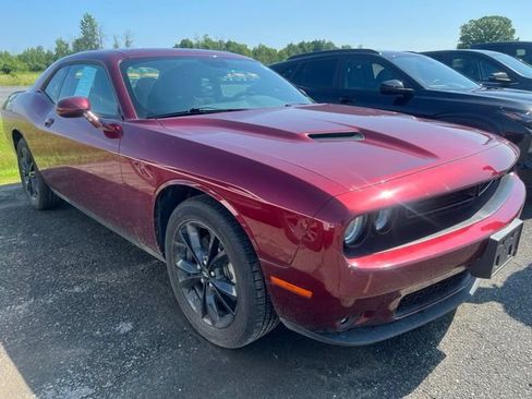 Used 2023 Dodge Challenger SXT w/ Blacktop Package AWD/4WD image 2