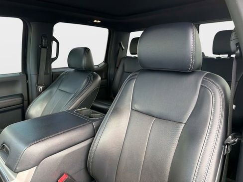 Used 2022 Ford F250 Lariat w/ Black Appearance Package AWD/4WD image 20