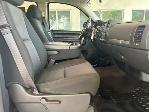 Used 2014 Chevrolet Silverado 2500 LT w/ Z71 Appearance Package AWD/4WD image 25