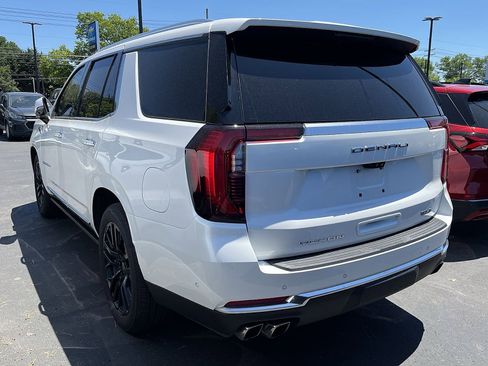 Used 2025 GMC Yukon Denali w/ Denali Reserve Package AWD/4WD image 4