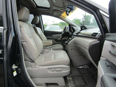 Used 2012 Honda Odyssey Touring image 12