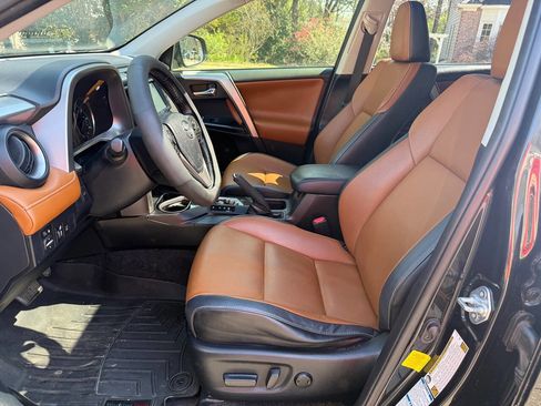 Used 2017 Toyota RAV4 Limited image 44