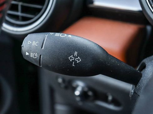 Used 2020 MINI Cooper S w/ Signature Upholstery Package image 28