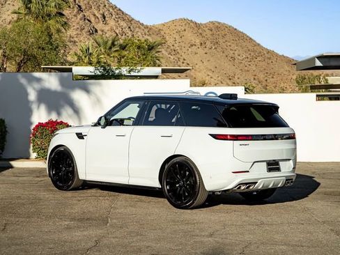 New 2025 Land Rover Range Rover Sport Dynamic SE AWD/4WD image 9