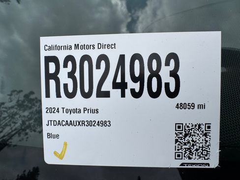 Used 2024 Toyota Prius LE FWD image 19