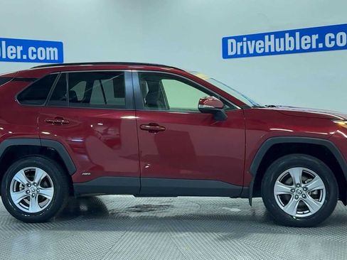 Used 2022 Toyota RAV4 XLE w/ Convenience Package AWD/4WD image 9