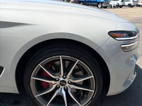 Used 2025 Genesis G70 2.5T AWD/4WD image 5