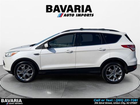 Used 2014 Ford Escape SE w/ Equipment Group 201A FWD image 2