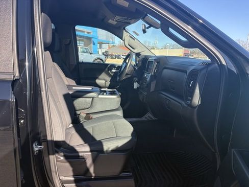 Used 2019 Chevrolet Silverado 1500 Custom image 21