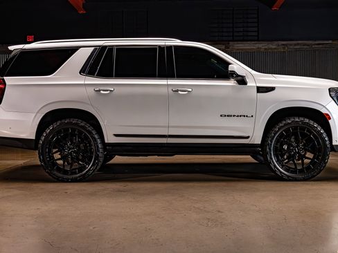 Used 2024 GMC Yukon Denali Ultimate image 10