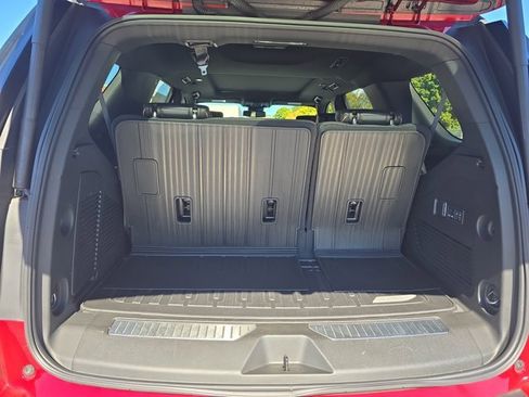 Used 2024 GMC Yukon AT4 w/ AT4 Premium Plus Package image 13